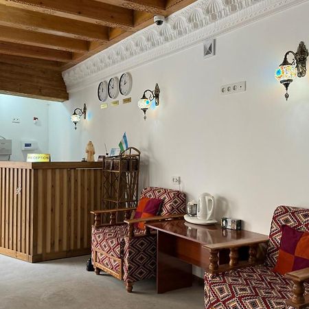Mahbubakhon Guest House In Old City Buxoro Luaran gambar
