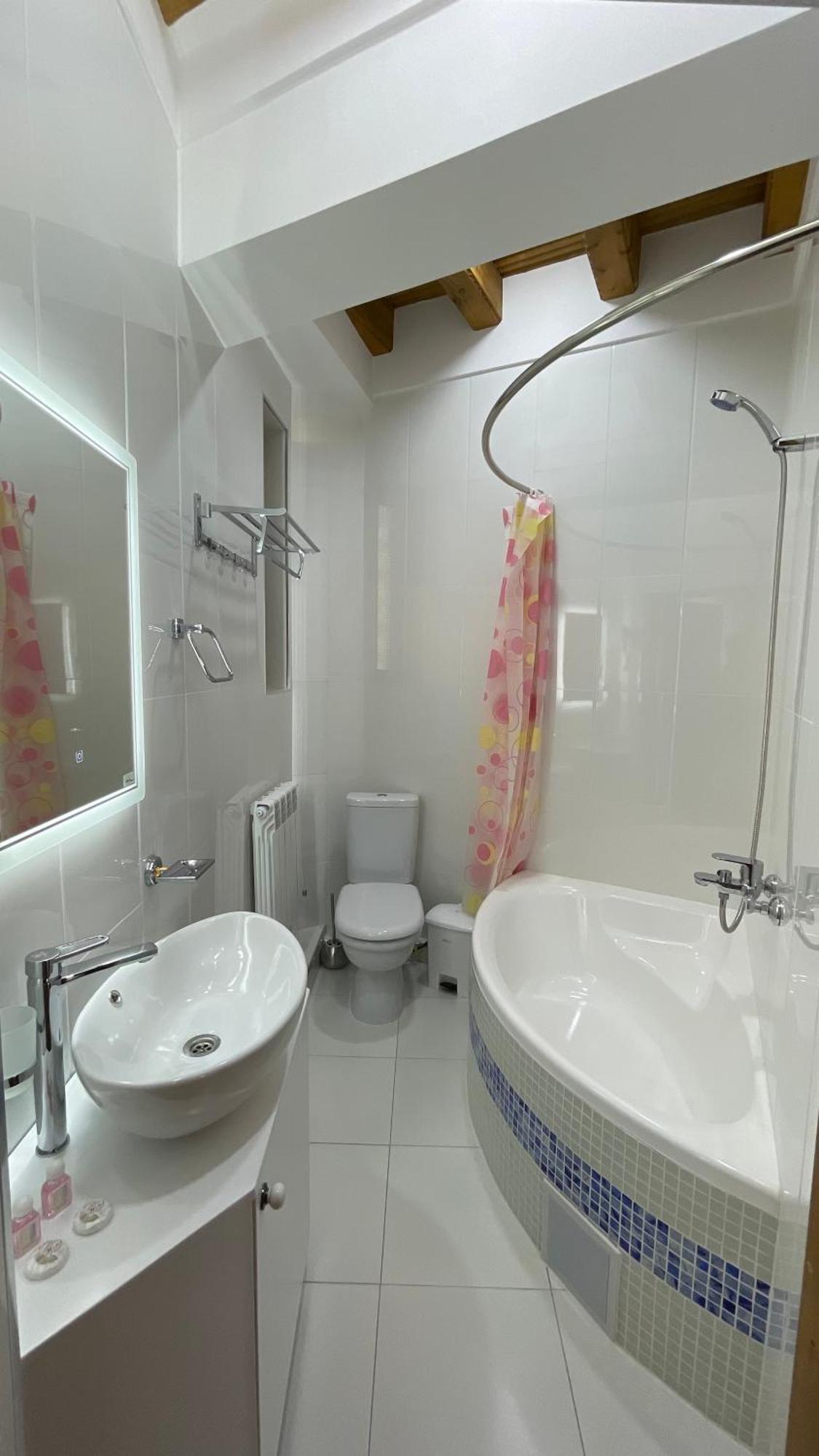 Mahbubakhon Guest House In Old City Buxoro Luaran gambar