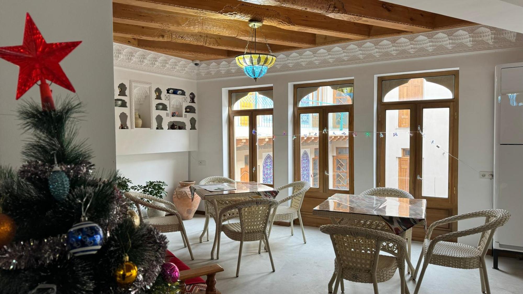 Mahbubakhon Guest House In Old City Buxoro Luaran gambar